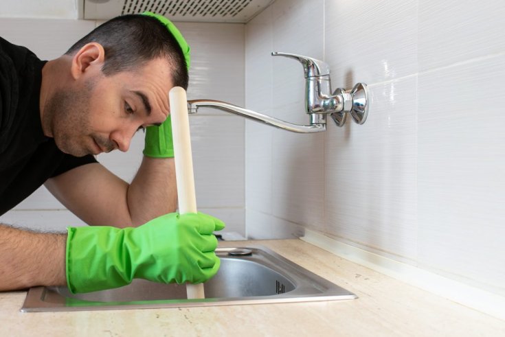 4 Reasons Why You Should Have Your Clogged Drain Cleaned by a Professional