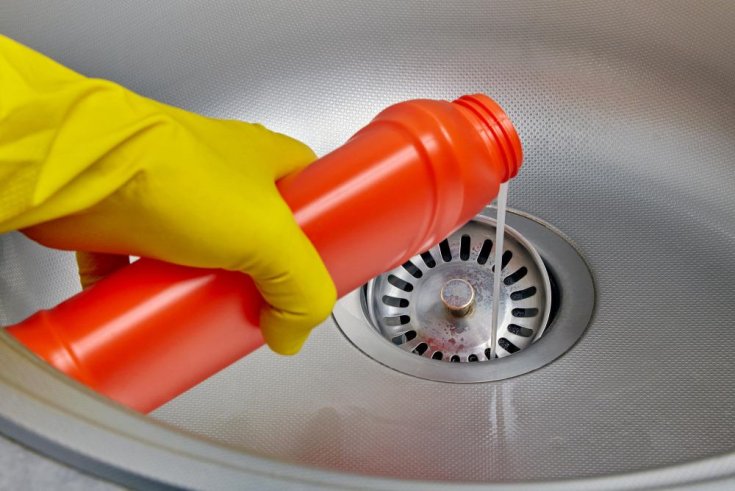How Do Commercial Drain Cleaners Work?